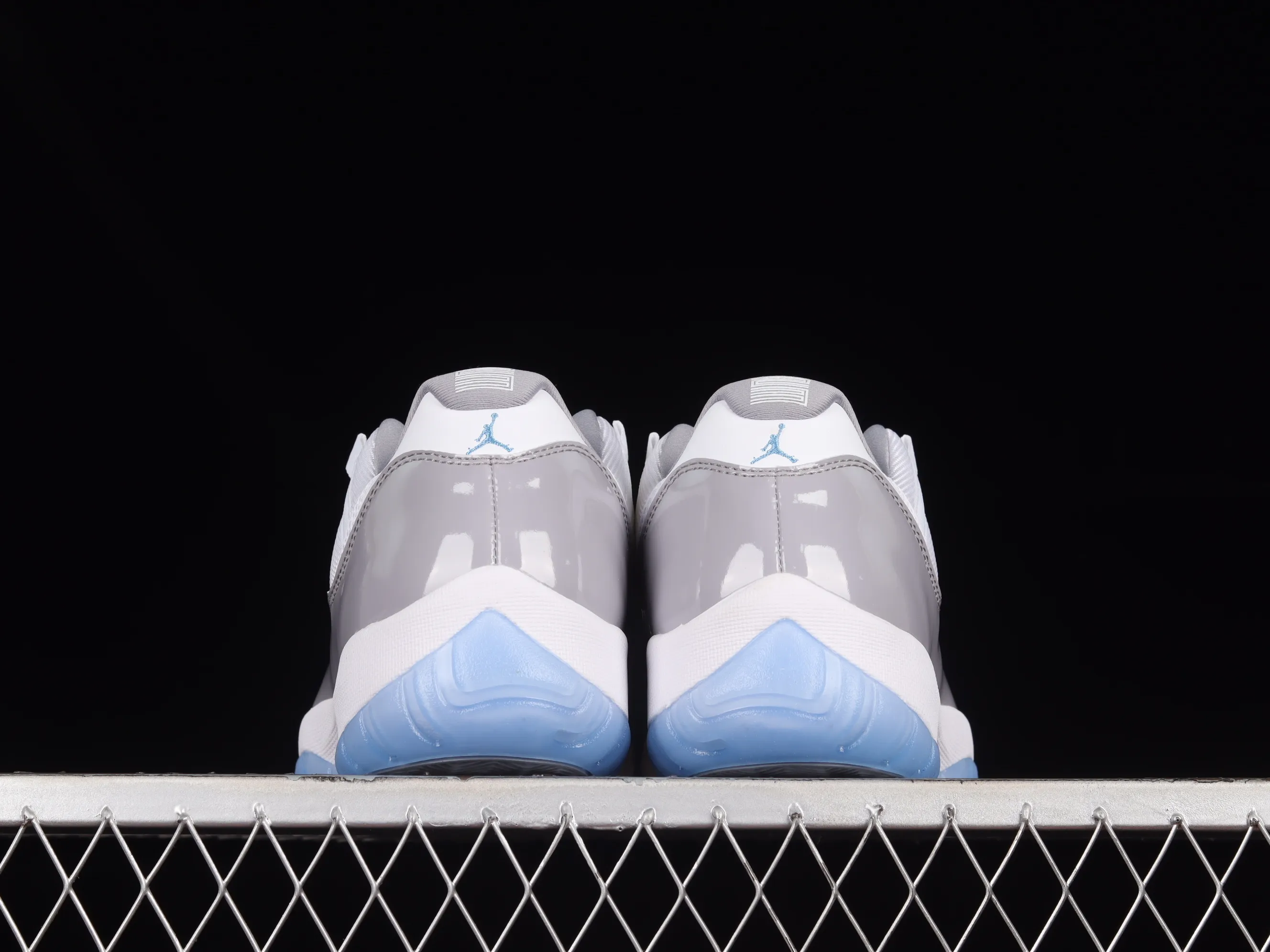 All categories Air Jordan Jordan series basketball shoes Air Jordan 11 F version Air Jordan AJ11 Low "Cement Grey" AJ11 Joe 11 cool gray 2.0 real standard real carbon low-top basketball shoes AV2187-140